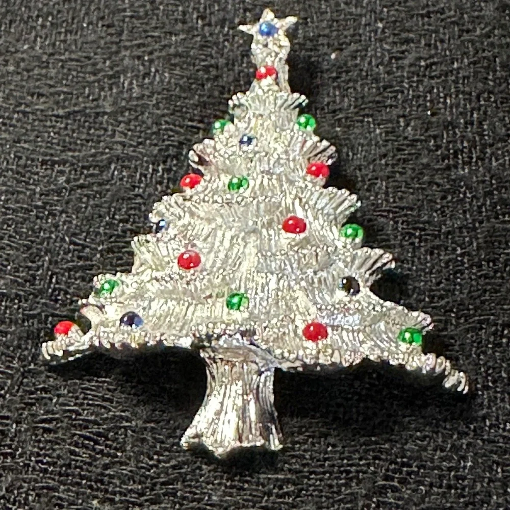 Vintage Gerry's Christmas Tree Brooch‎ Silver Tone Rhinestone Holiday Pin